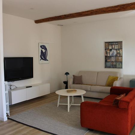 Maison Chaleureuse Avec Grande Terrasse Nîmes Esterno foto