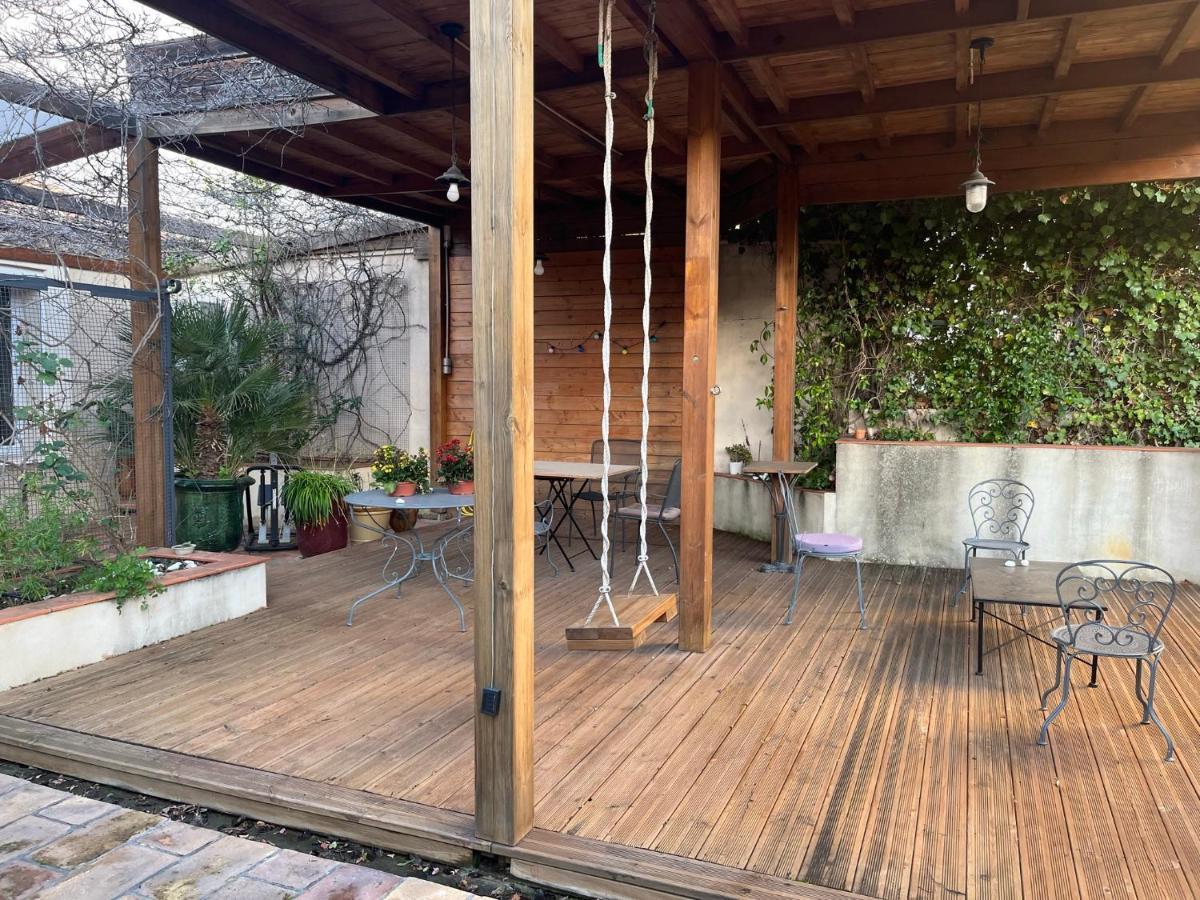 Maison Chaleureuse Avec Grande Terrasse Nîmes Esterno foto